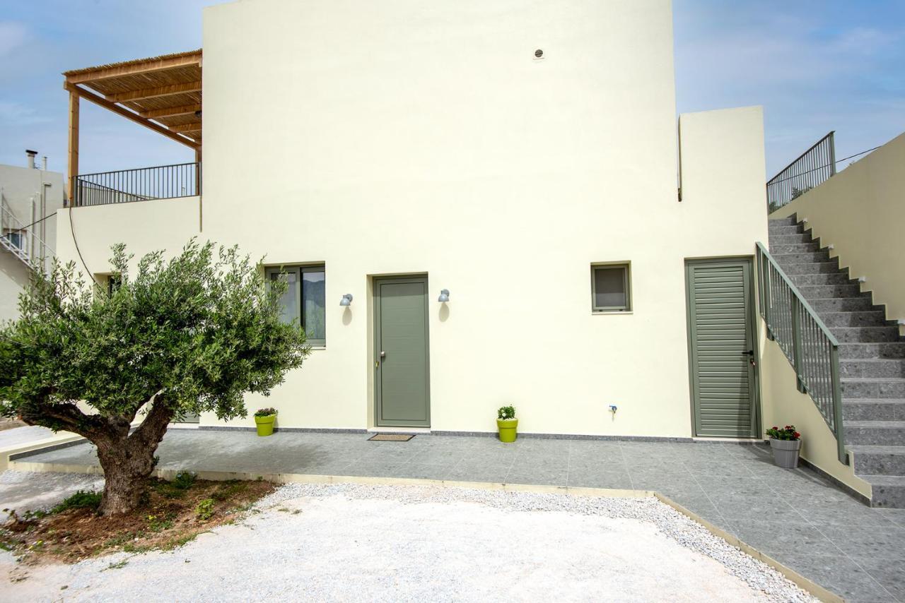 Theros Garden Apartment